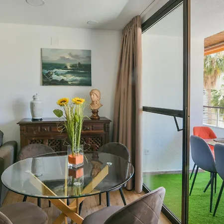 Apartment Nogalera Party&beach Select
